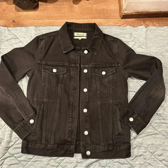 MADEWELL CLASSIC WOMENS SMALL DENIM JACKETS BLACK
NWOT - Picture 1 of 10